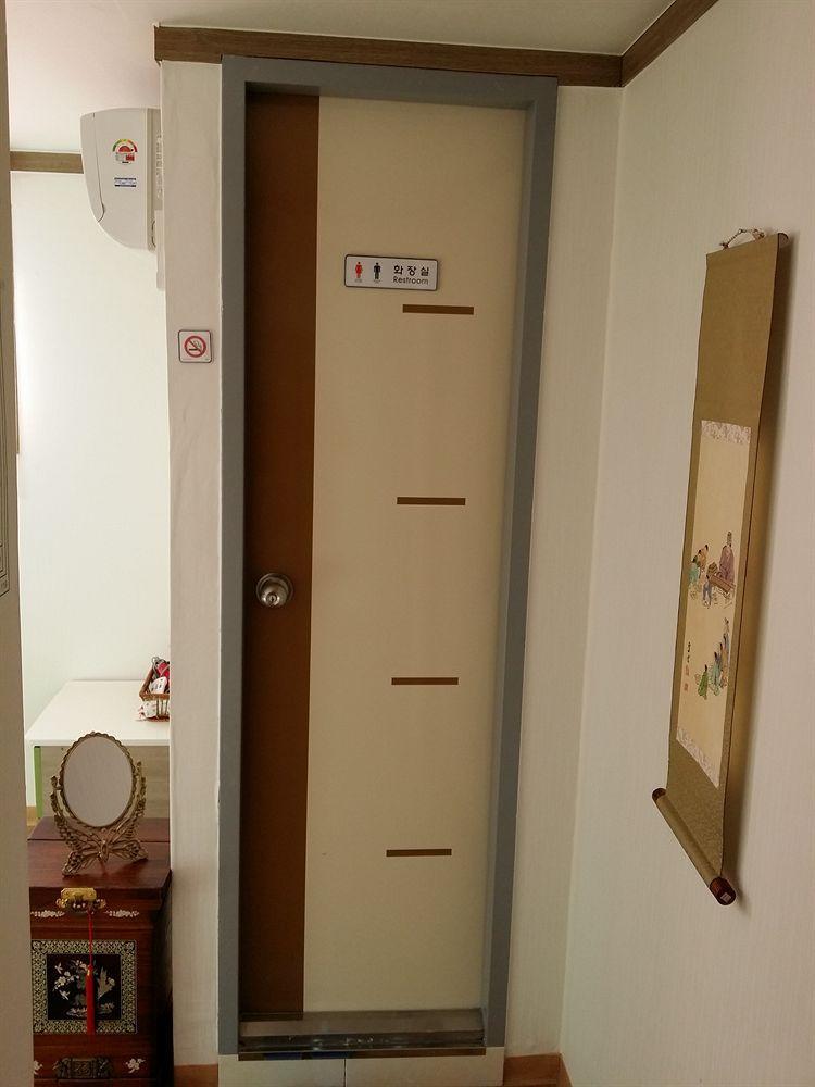 Feliz Guesthouse, Seoul Station ภายนอก รูปภาพ