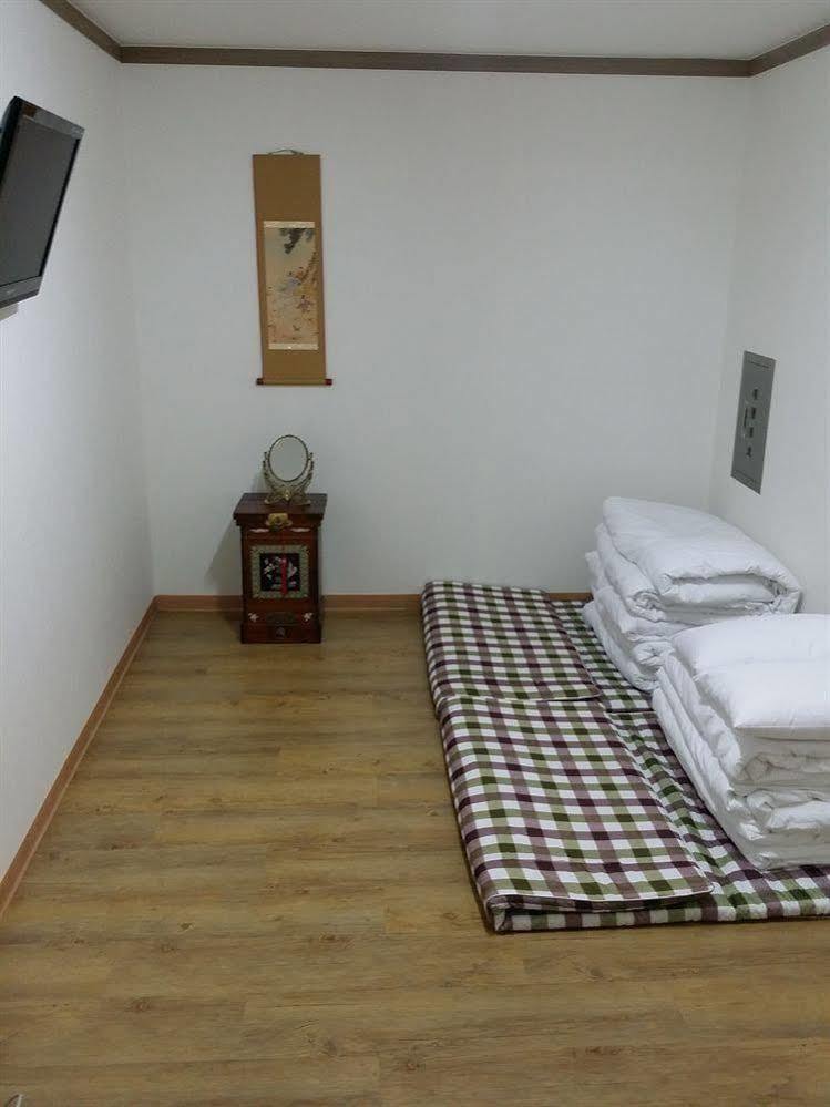 Feliz Guesthouse, Seoul Station ภายนอก รูปภาพ