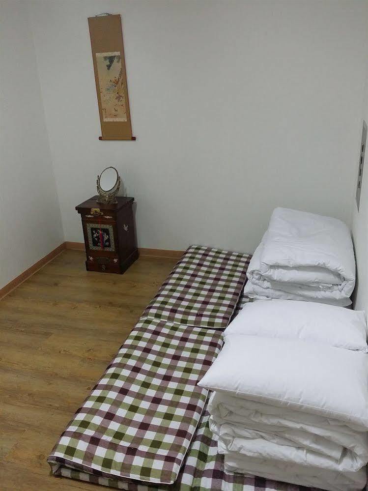 Feliz Guesthouse, Seoul Station ภายนอก รูปภาพ
